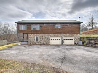 17516 Donegal Dr, Abingdon, VA 24210