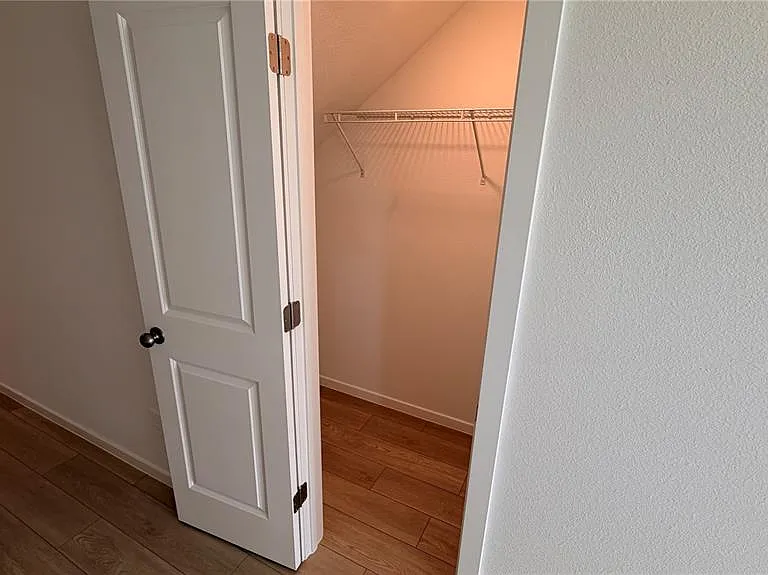 806 Lynx St — Photo 7