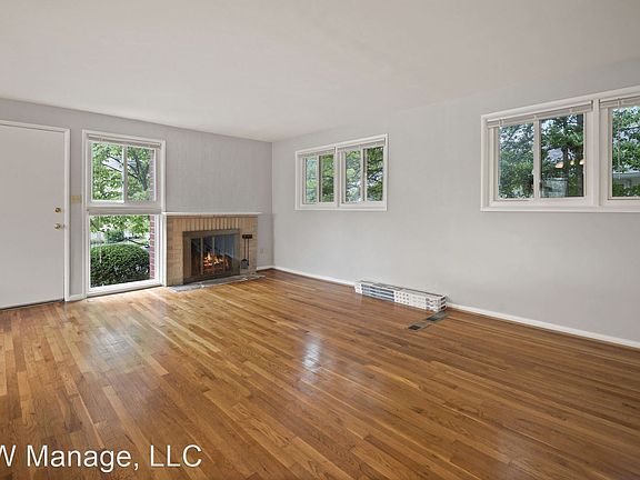 4th image of 10012 Fleming Ave