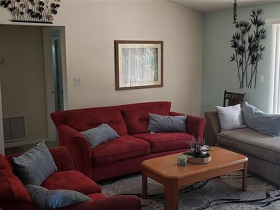 4th image of 1800 Evergreen Ct