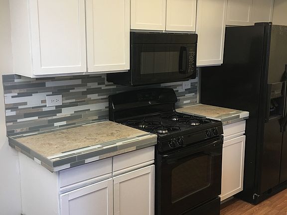 2nd image of 3615 W Deer Park Dr