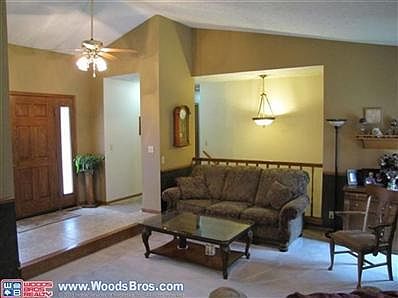 4th image of 3700 Stockwell Cir