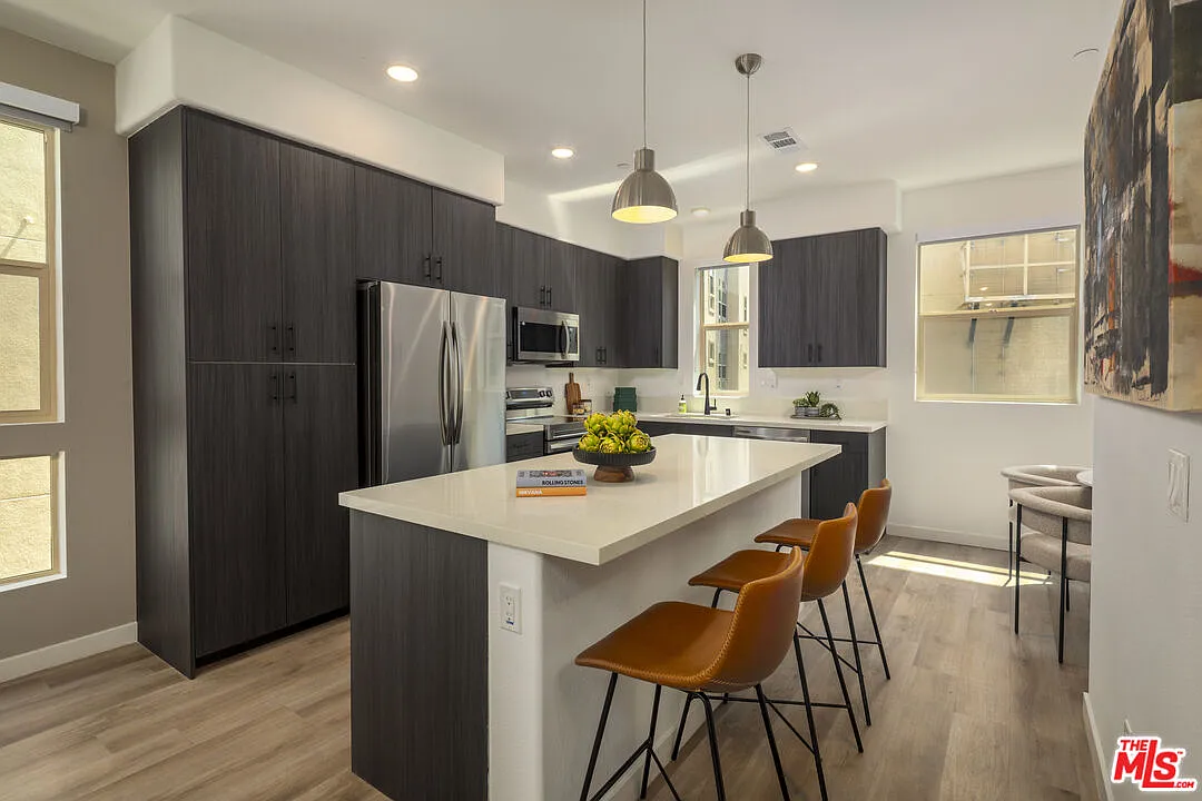 2 bed, 3.5 bath, 1438 sqft, $6,050 — Photo 1
