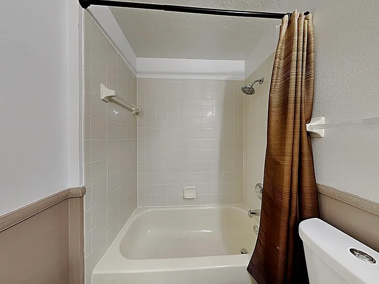 728 Hardwood Cir — Photo 17