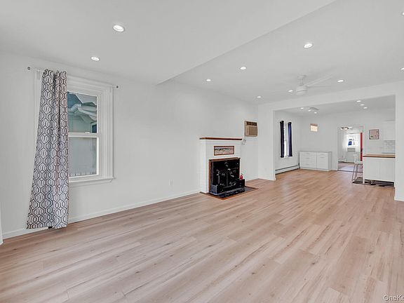 4th image of 339 W Fulton Street