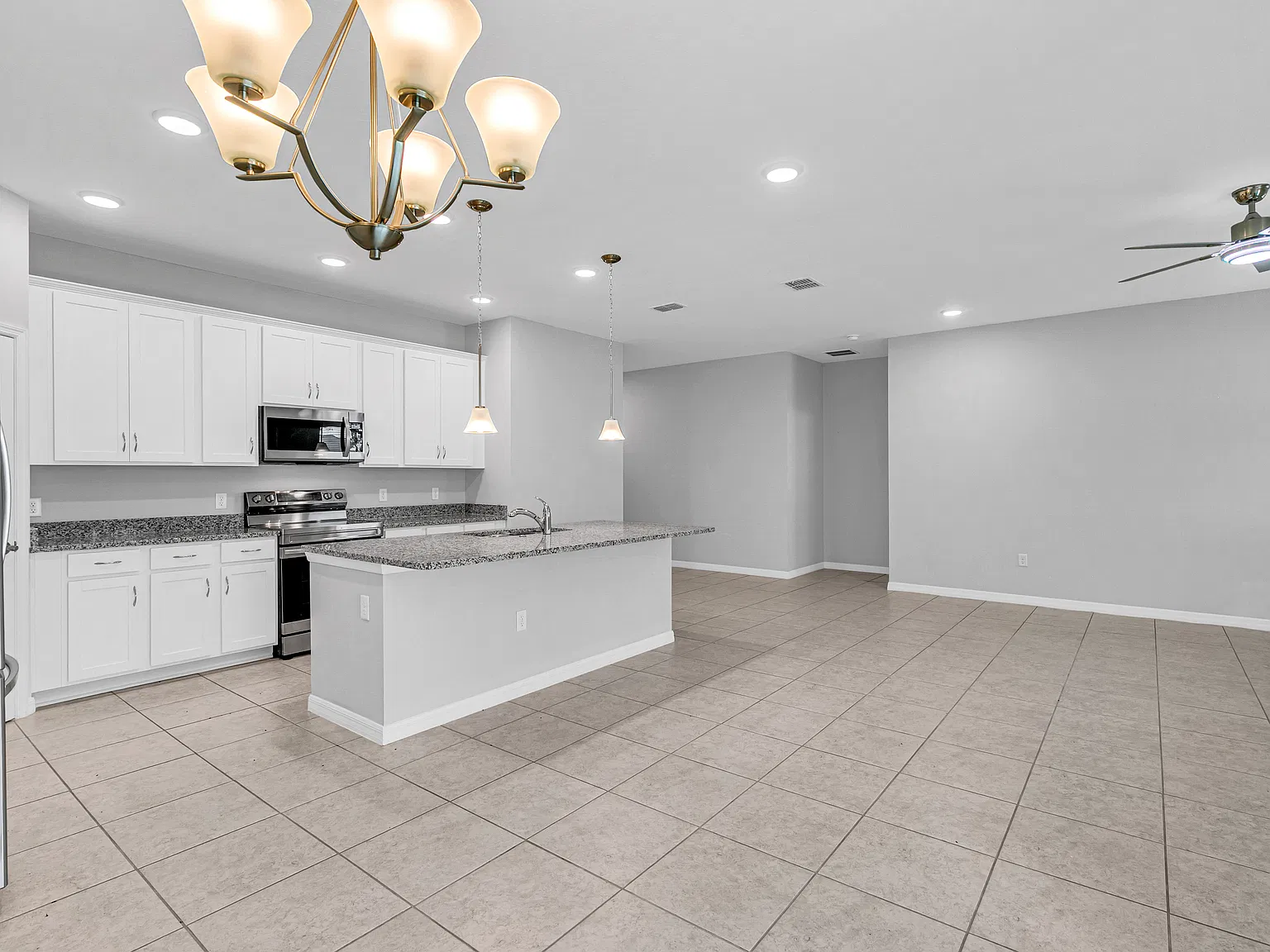 4 bed, 1839 sqft, $2,250 — Photo 3