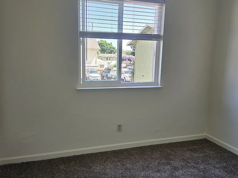 127 Villa Ct #6 — Photo 25