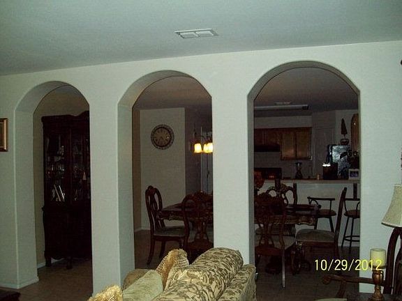4th image of 2214 N 44th Ln