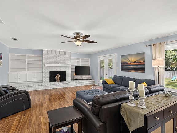 4th image of 206 Corder Ln