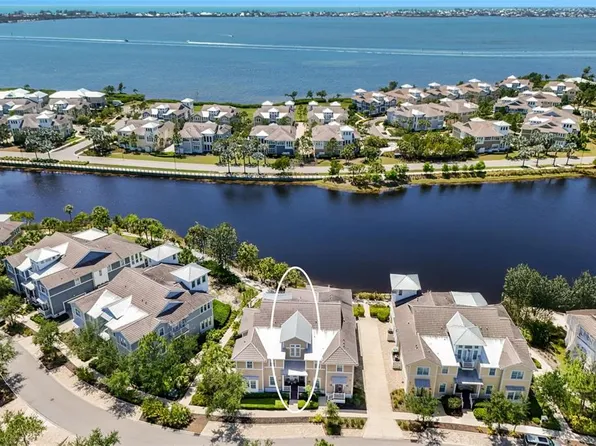 258 Sapphire Lake Dr Unit 202, Bradenton, FL 34209
