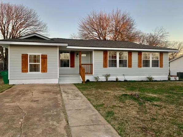 1305 W 5th St, Mc Gregor, TX 76657