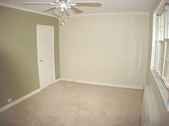 5th image of 109 N George Mason Dr
