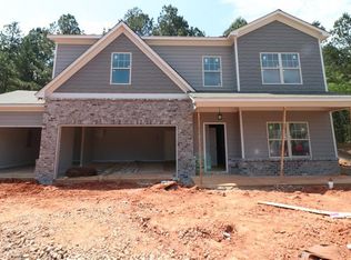 575 Wilbur Dr, Hoschton, GA 30548