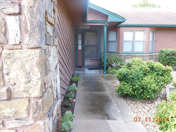 walkway to front