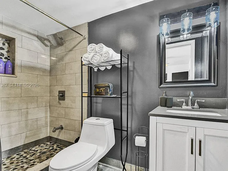 4722 SW 5th St — Photo 24