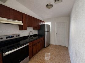 1950 Washington Ave, Opa Locka, FL