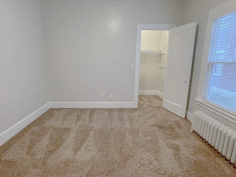 709 N I St #11 — Photo 18