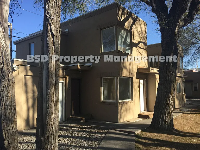 125 N Water Ave — Photo 2