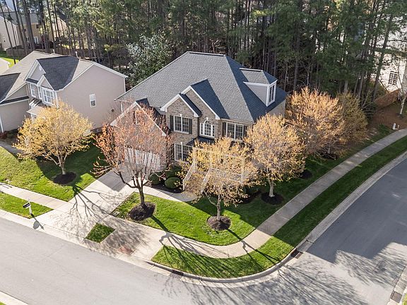 2nd image of 4502 Paces Ferry Dr