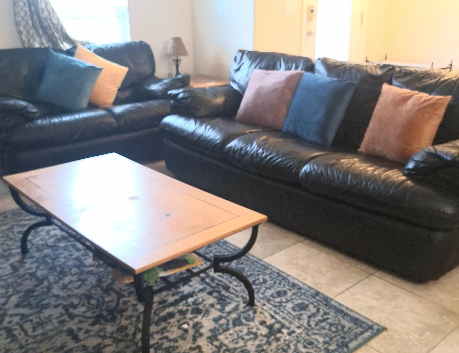 4 bed, 2.0 bath, 1975 sqft, $2,250 — Photo 4