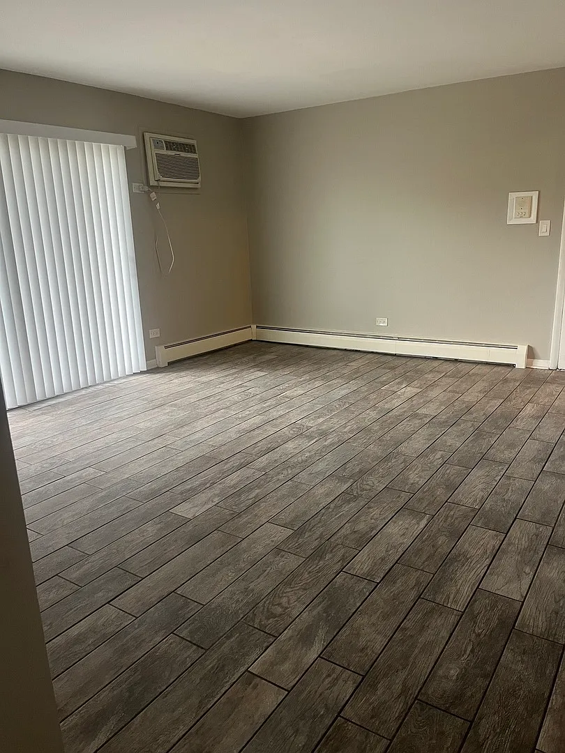 2 bed, 750 sqft, $1,675 — Photo 3