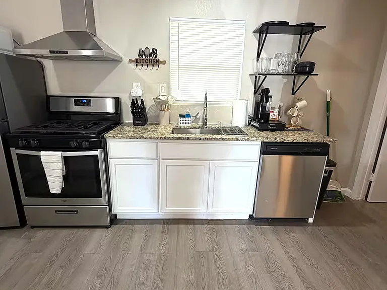 218 Natalen Ave #6 — Photo 8