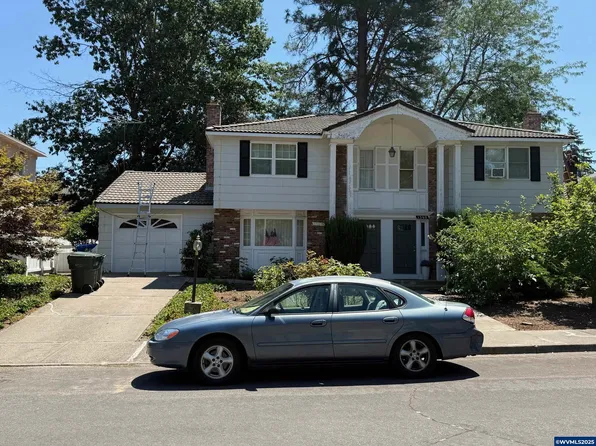 1360-1362 Westbrook Dr NW, Salem, OR 97304