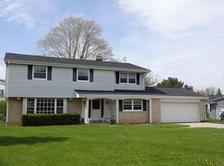 108 E Marti Ct, Bayside, WI 53217