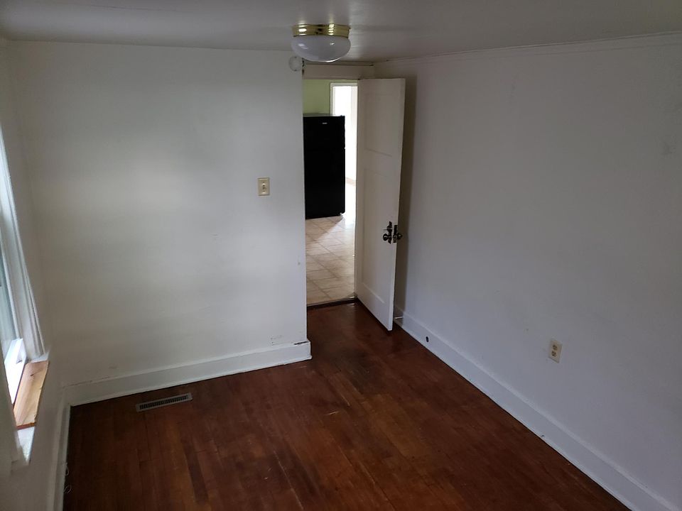 1st image of 1529 N Jefferson St #A