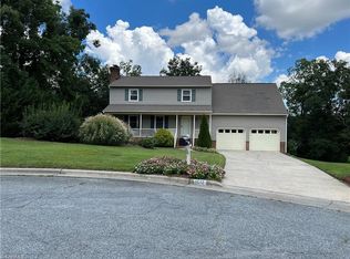 1012 Shamrock Ct, High Point, NC 27265