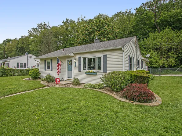 211 E 9th St, La Porte, IN 46350