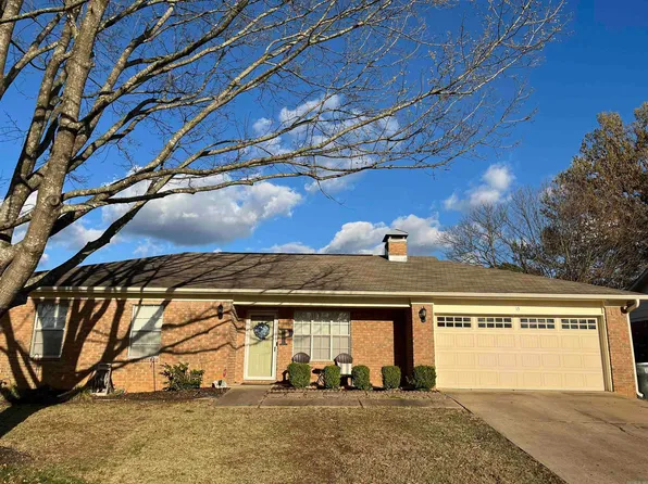 15 Old Orchard Dr, Mabelvale, AR 72103