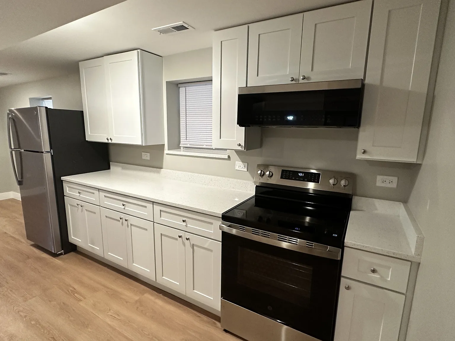 1429 N Fairfield ave - G — Photo 2