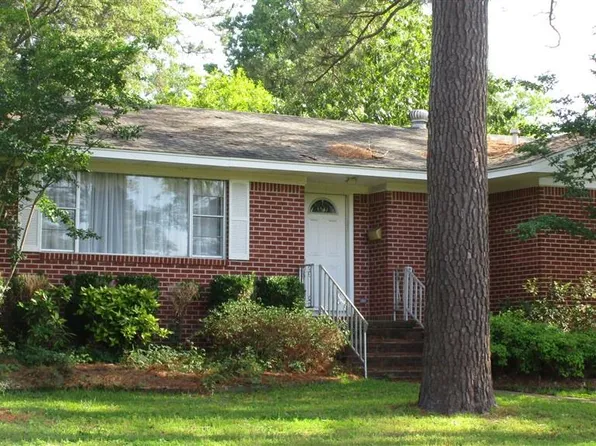 206 Reeves St, Magnolia, AR 71753