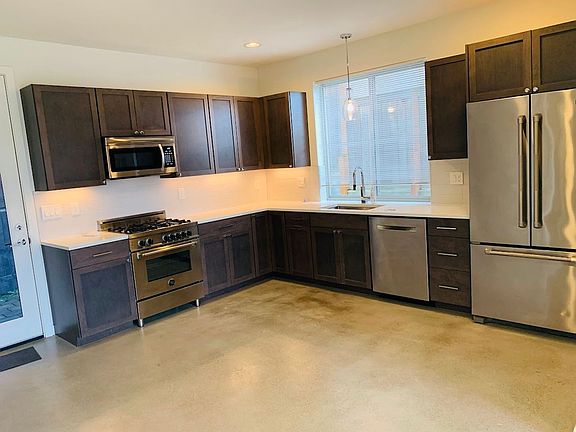 3rd image of 3246 14th Ave W #A