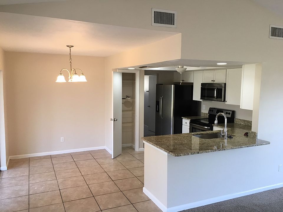 1st image of 233 SW 34th Ter