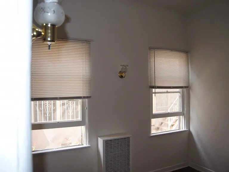 455 N Genesee Ave #D — Photo 3