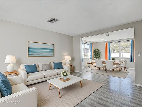 3rd image of 9805 Scenic Dr