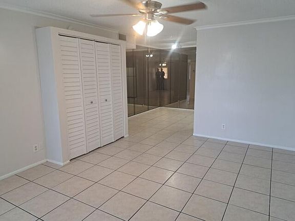 2nd image of 2671 Riverside Dr APT 6