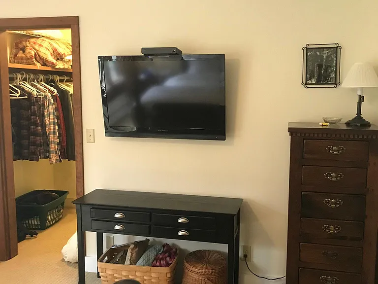 Master bedroom flat screen Tv walk-in closet,bureau and desk
