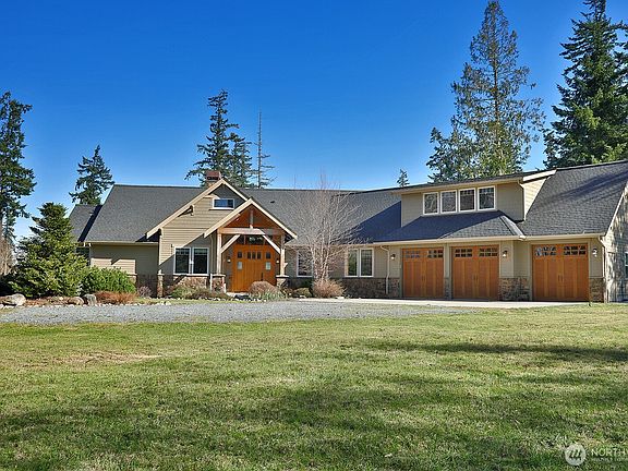 3rd image of 3858 Resort Road