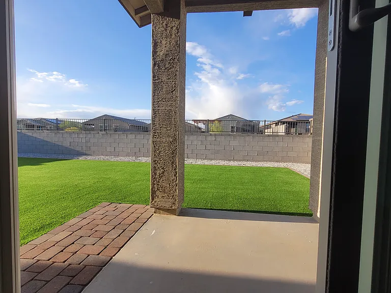 15998 W Smoketree Dr — Photo 30