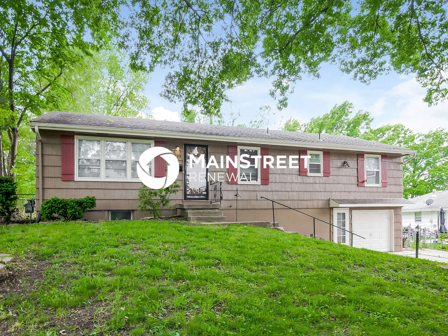 3403 E 106th Terrace — Photo 2