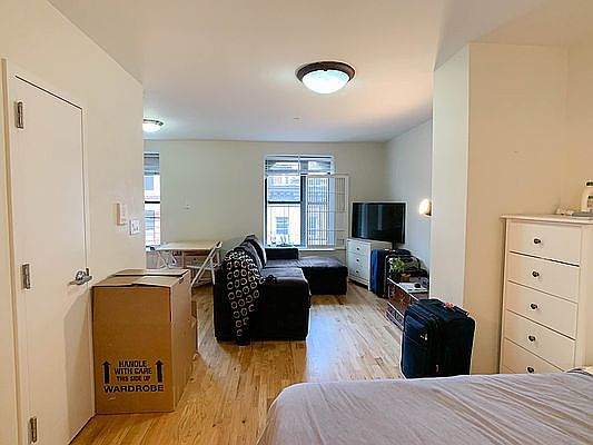 4th image of 63 Thompson St APT 6C