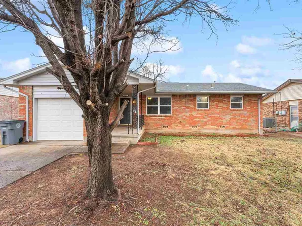 3023 NE Cimarron Trl, Lawton, OK 73507