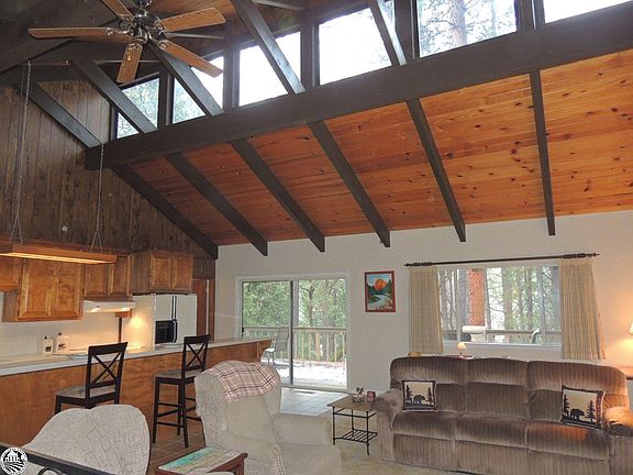 4th image of 19434 Pine Mountain Dr #408