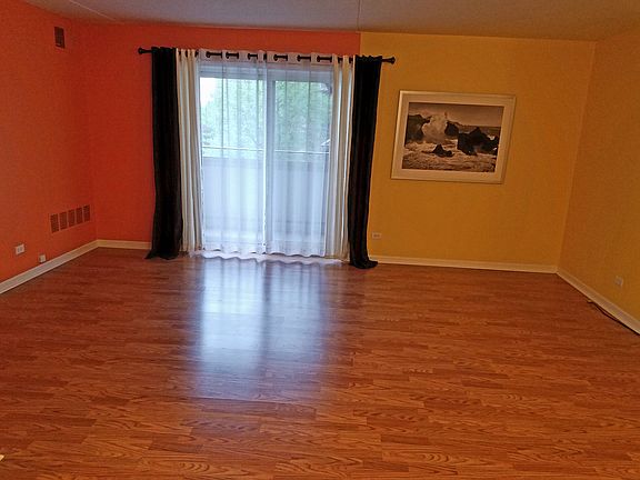 2nd image of 1463 Mercury Dr APT 323