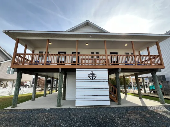 37472 Sailors Ct, Greenbackville, VA 23356