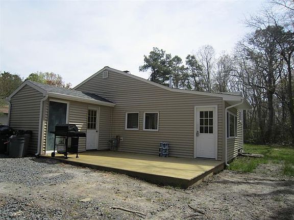 3rd image of 42 Tiller Dr