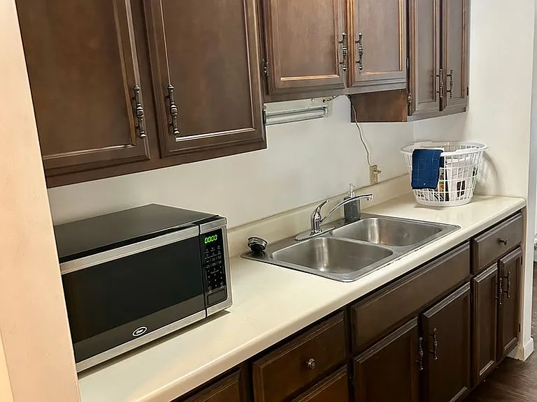 65 Sunset Dr — Photo 2